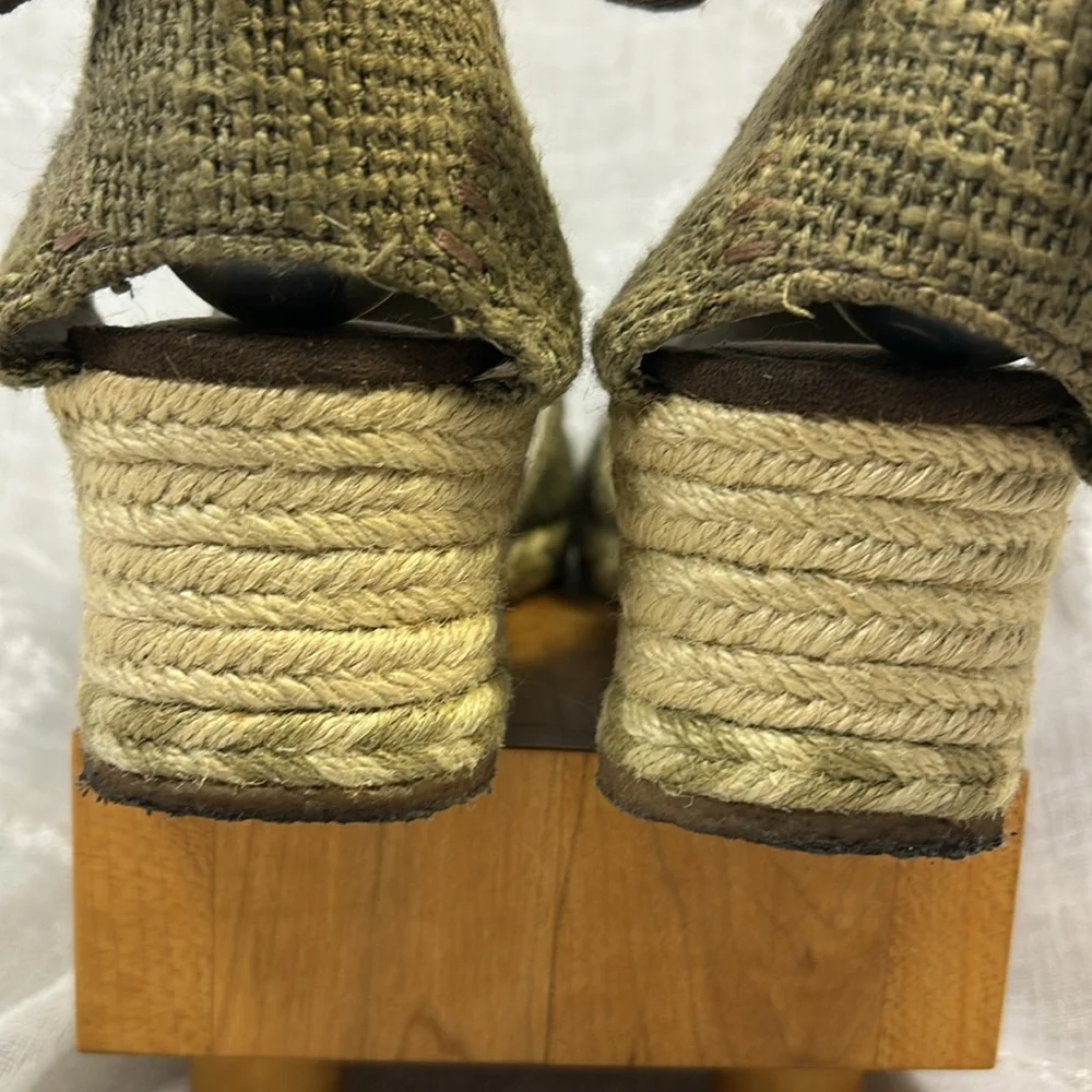 UGG almost new leather espadrille wedge sandals